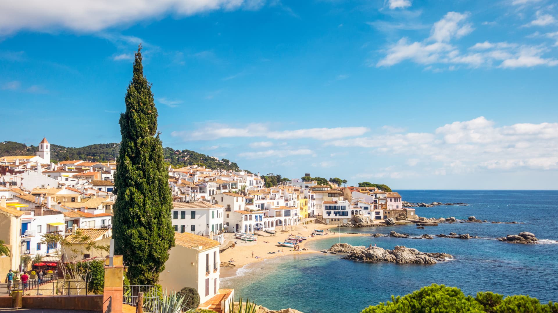 The place are the perfect locations to journey in Spain? See what locals say