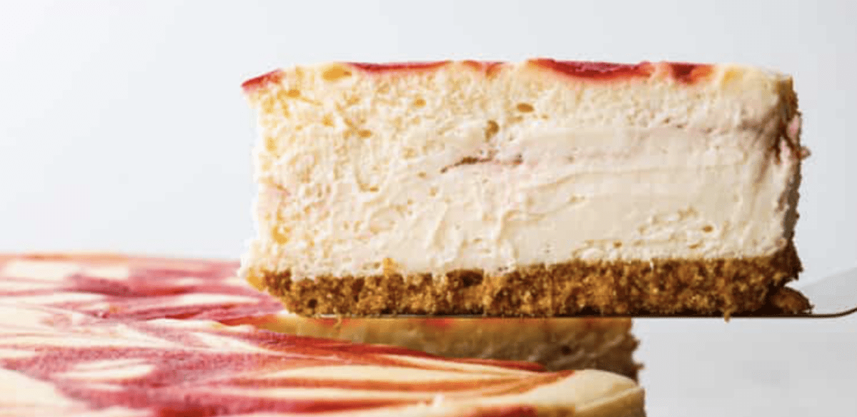 White Chocolate Raspberry Cheesecake | The Recipe Critic