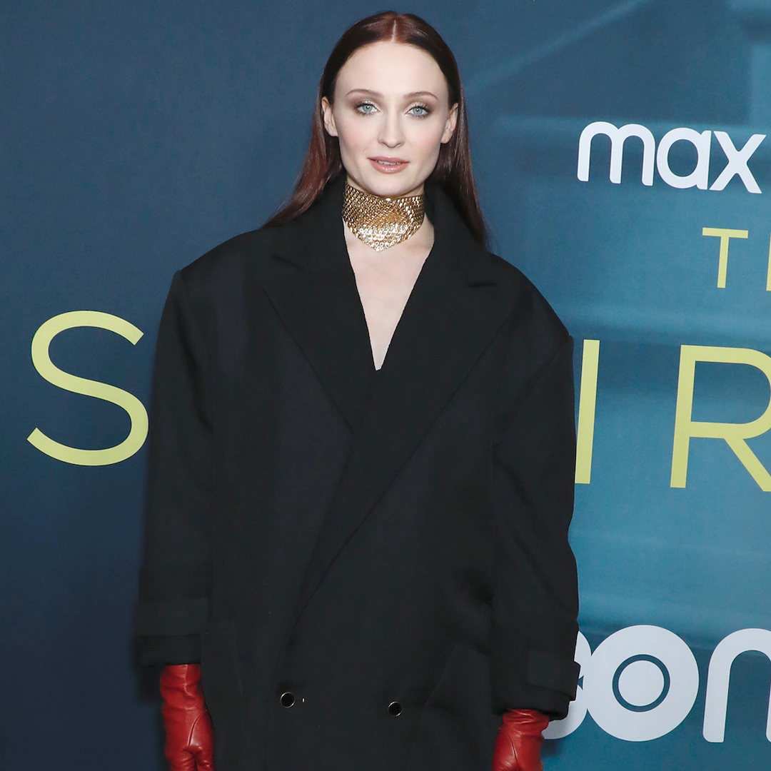 Sophie Turner Shares By no means-Earlier than-Seen Child Bump Picture