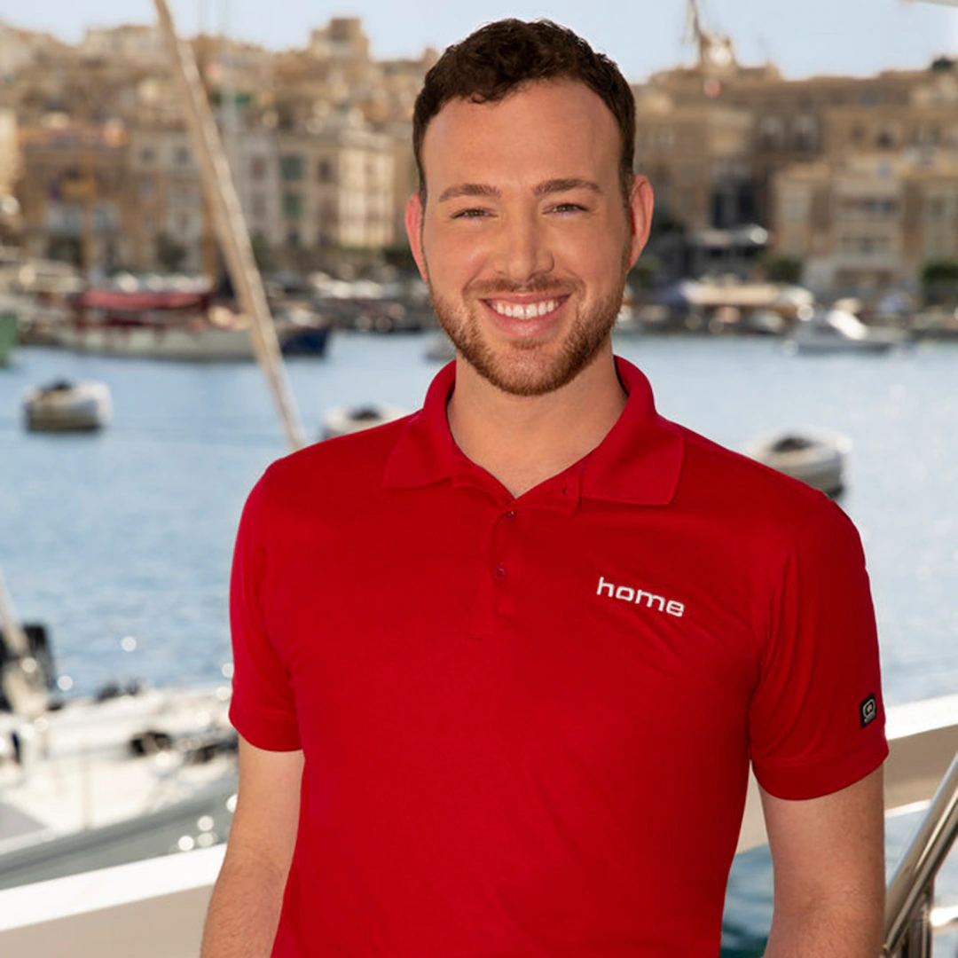 Under Deck Med’s Kyle Viljoen Tells All on Kissing a Visitor Under Deck Med’s Kyle Viljoen Tells All on Kissing a Visitor