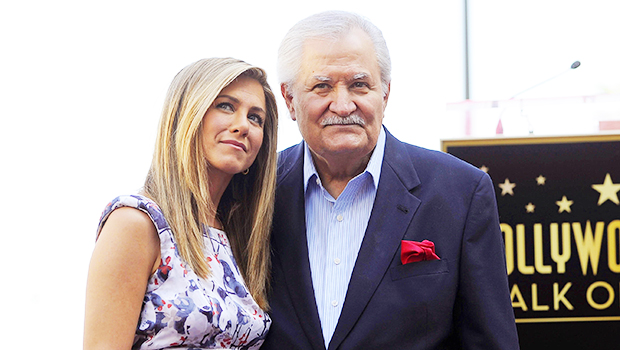Jennifer Aniston’s ‘Pals’ Costars Supporting Her After Dad’s Demise – Hollywood Life