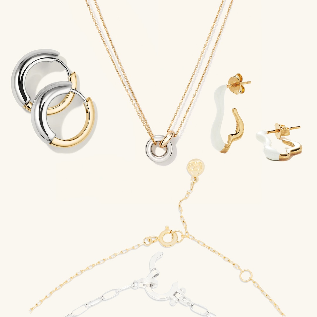 Up Your Jewellery Sport With These 10 Items That Make Mixing Metals Straightforward Up Your Jewellery Sport With These 10 Items That Make Mixing Metals Straightforward