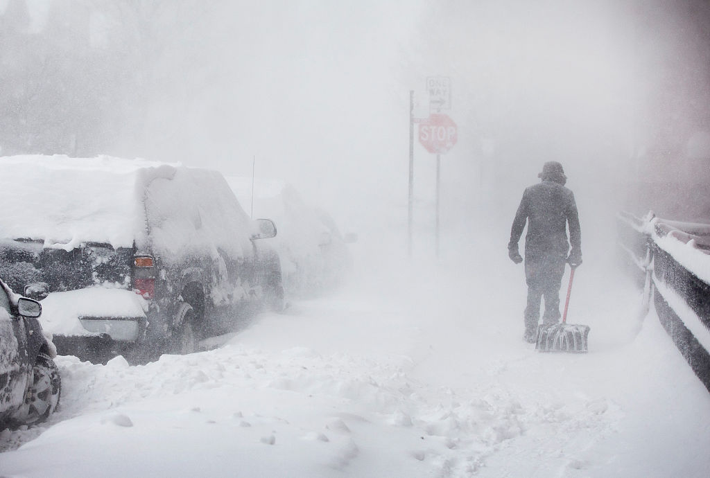 Iowa Sports activities Reporter Goes Viral After Stay Blizzard Protection: Iowa Sports activities Reporter Goes Viral After Stay Blizzard Protection: