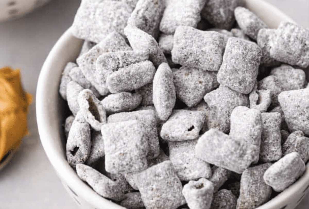 Skinny Muddy Buddies | The Recipe Critic Skinny Muddy Buddies | The Recipe Critic
