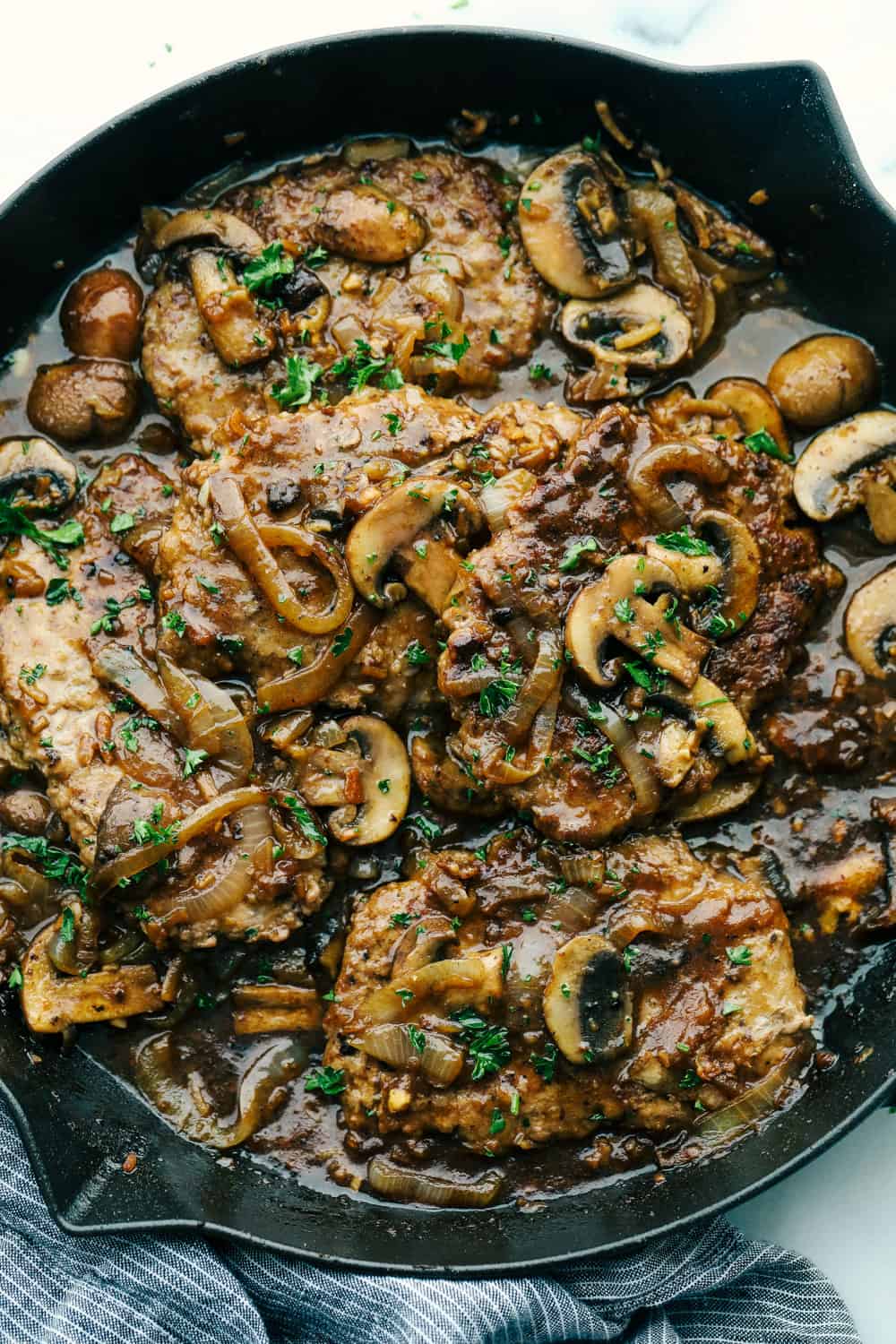 Straightforward Beef Dice Steak with Mushroom Gravy