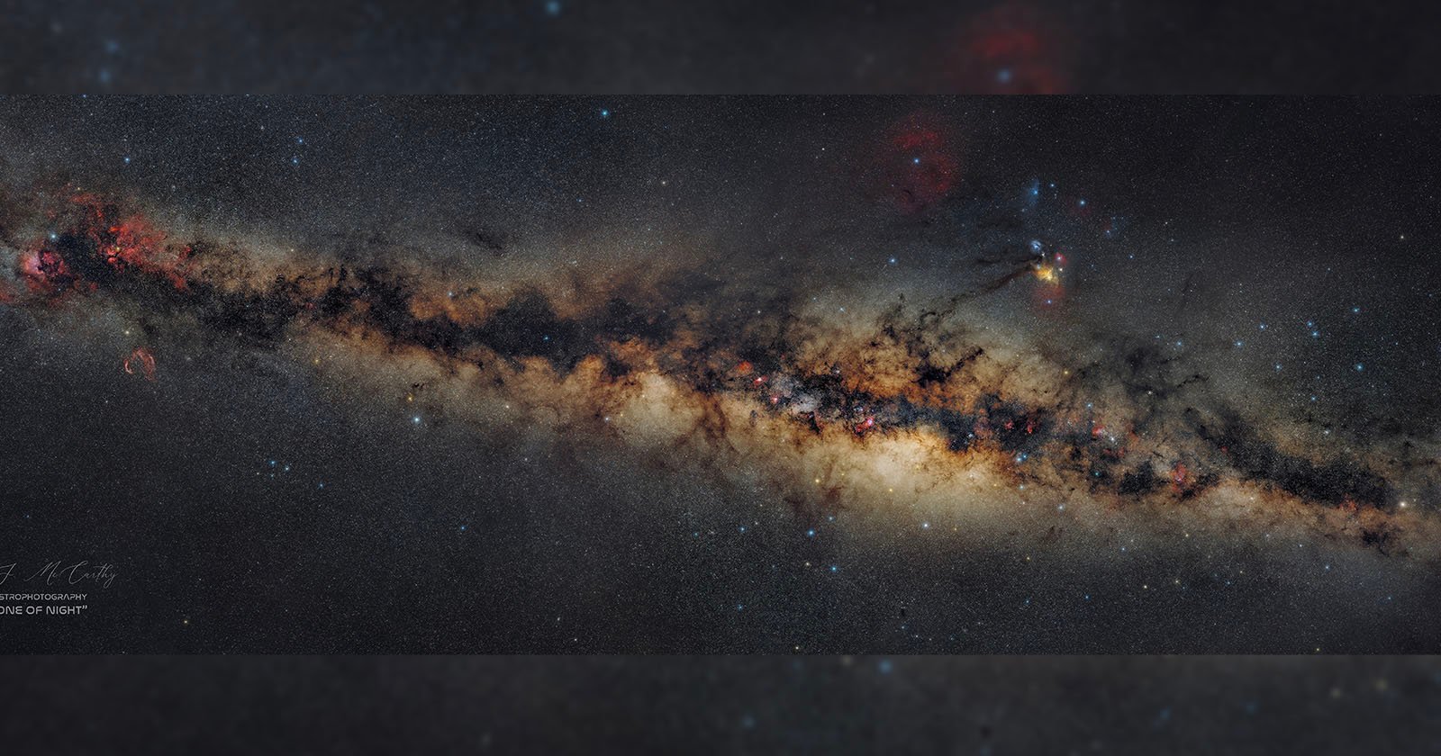 Photographer Travels 10,000 Miles to Seize Beautiful Photograph of the Whole Milky Means Galaxy