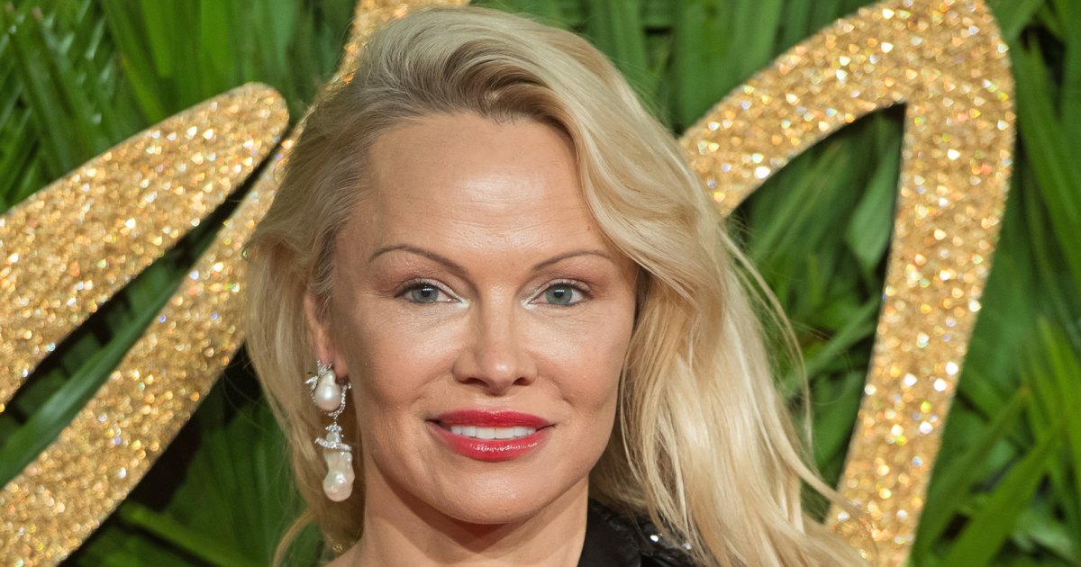 Pamela Anderson No Longer Wears Make-up