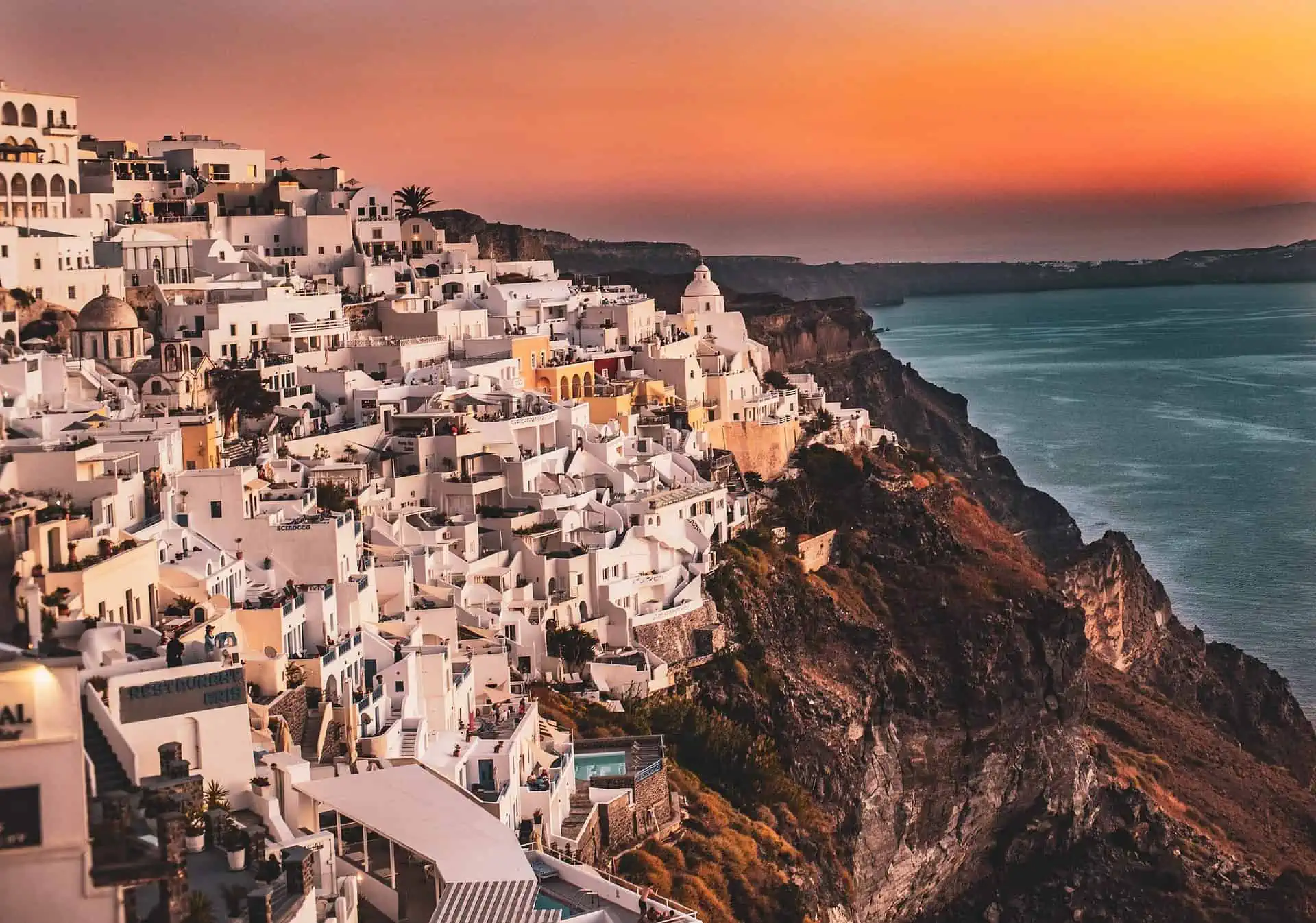 How you can Reserve the Greatest Romantic Sundown Eating places in Santorini, Greece How you can Reserve the Greatest Romantic Sundown Eating places in Santorini, Greece