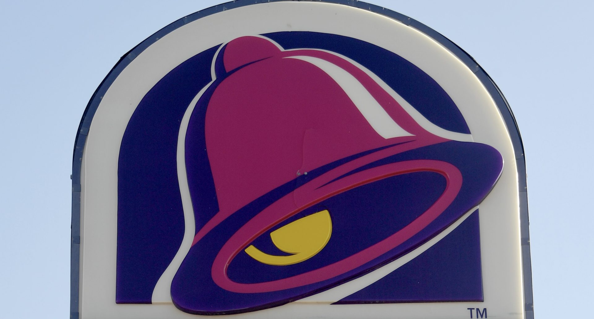 Taco Bell Sued For False Promoting & Alleged Skimping