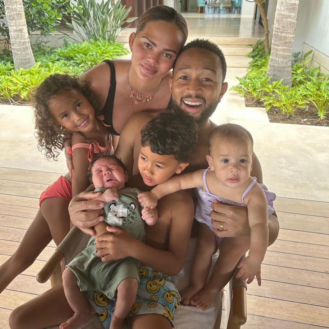 Inside John Legend & Chrissy Teigen’s First Trip as a Household of 6