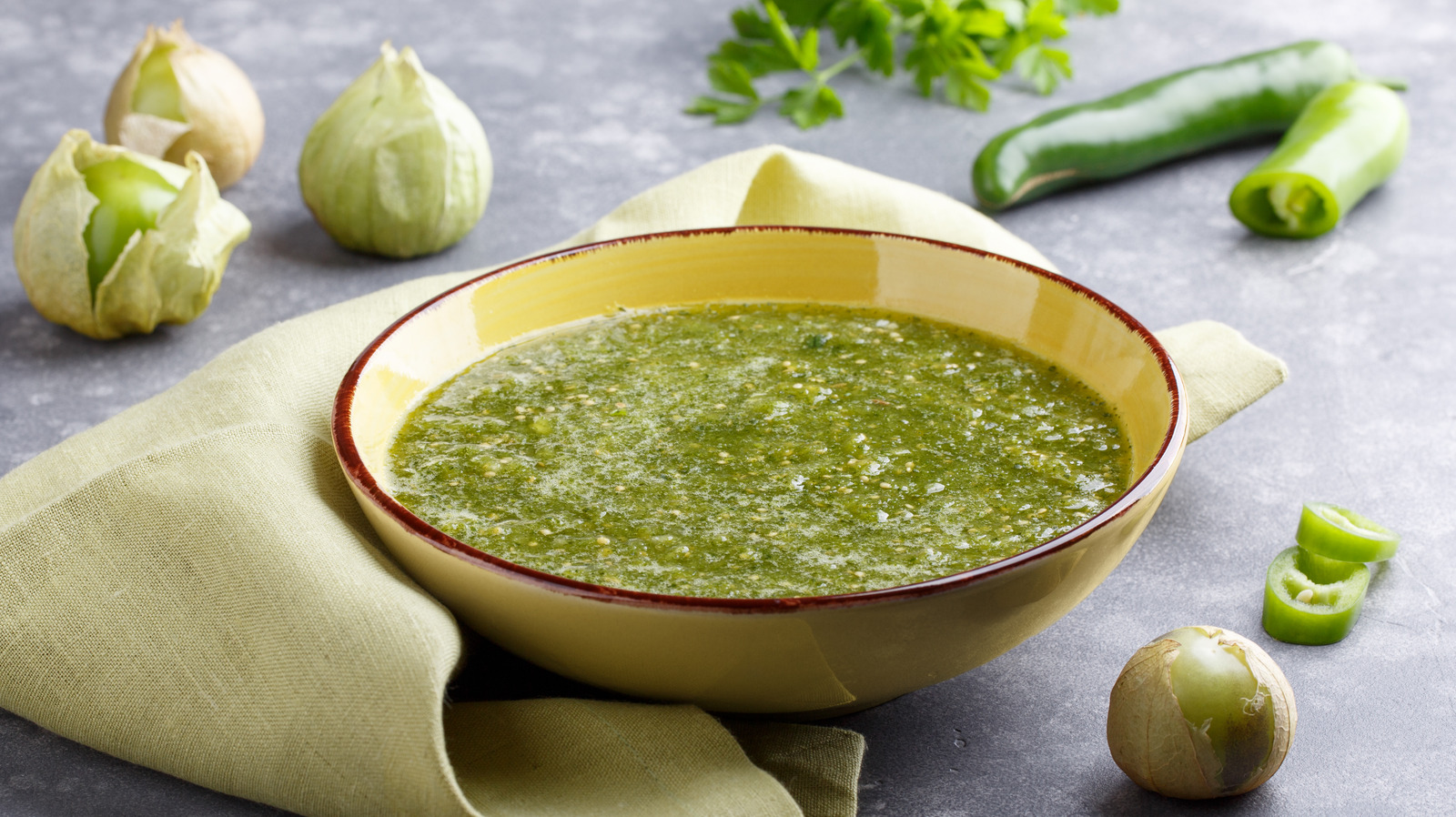 The Main Variations Between Inexperienced Enchilada Sauce And Salsa Verde