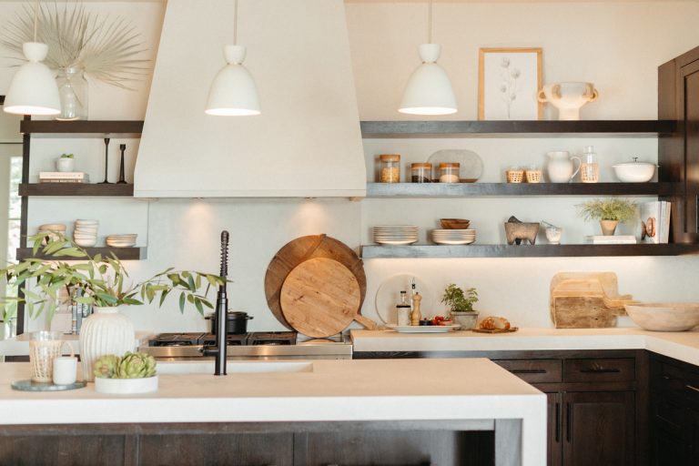 12 Waterfall Kitchen Island Concepts for a Streamlined Fashionable Look