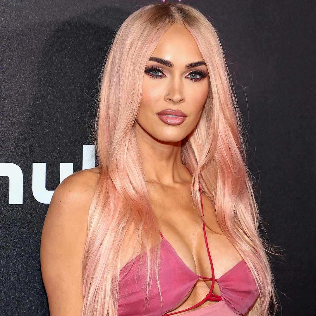 Megan Fox Says Her Physique “Aches” From Carrying Weight of Males’s “Sins” Megan Fox Says Her Physique “Aches” From Carrying Weight of Males’s “Sins”