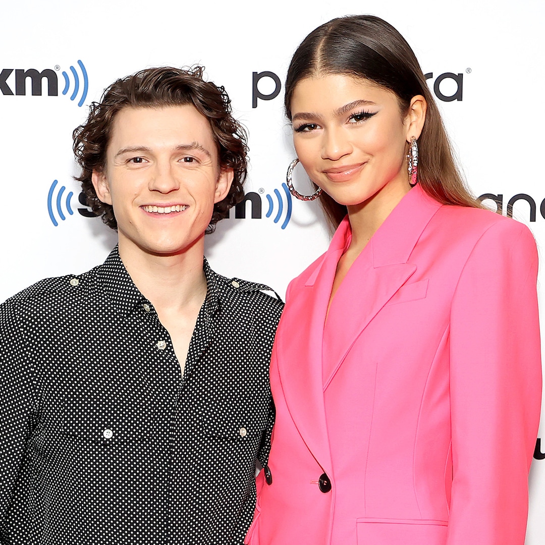 Zendaya Proves Tom Holland Is a Baller Boyfriend in Uncommon Picture Zendaya Proves Tom Holland Is a Baller Boyfriend in Uncommon Picture