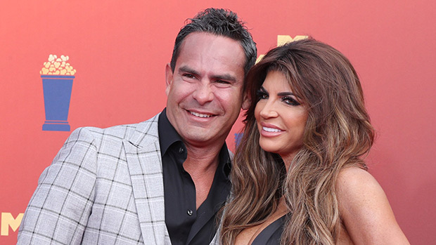 Teresa Giudice Wows In Orange Bikini & Kisses Luis Ruelas In Italy – Hollywood Life