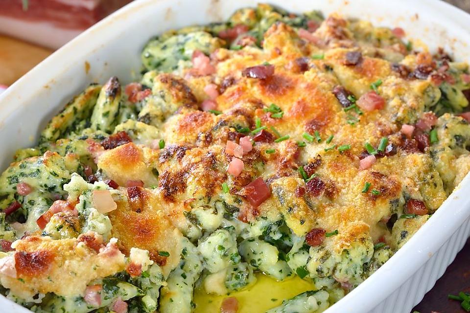 This Tacky Spaetzle Casserole Recipe With Spinach & Bacon Is Like German Macaroni & Cheese | Casseroles This Tacky Spaetzle Casserole Recipe With Spinach & Bacon Is Like German Macaroni & Cheese | Casseroles