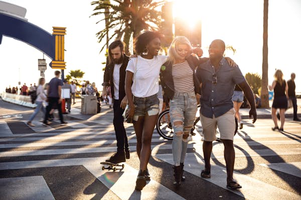 Los Angeles on a finances