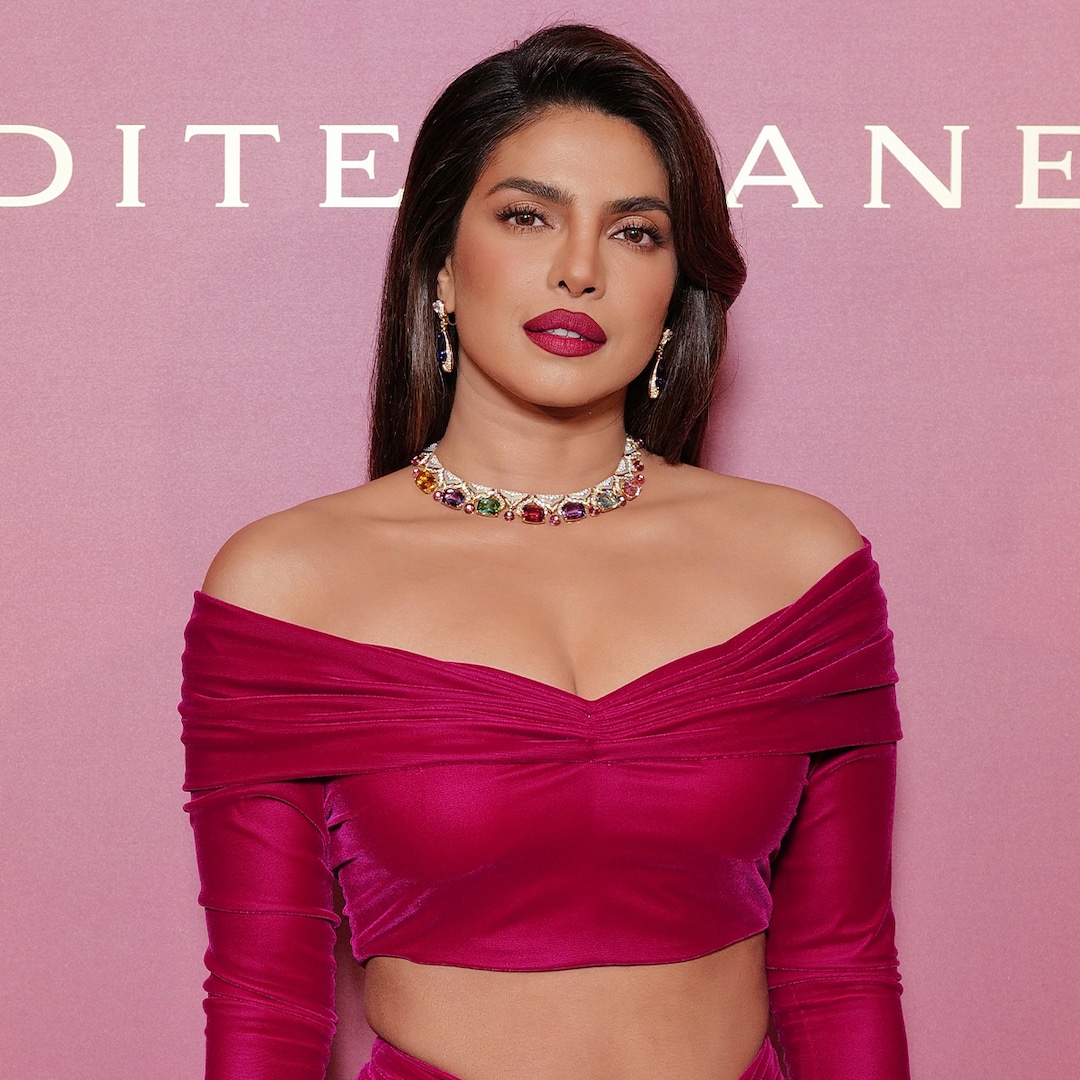 Priyanka Chopra Hits Pink Carpet Amid Joe Jonas and Sophie Turner Break up Priyanka Chopra Hits Pink Carpet Amid Joe Jonas and Sophie Turner Break up