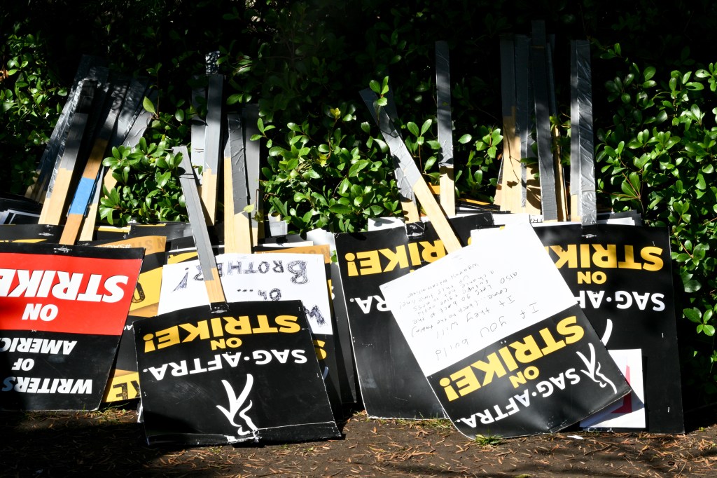 Actors Strike WGA Presents Help For SAG-AFTRA – Deadline Actors Strike WGA Presents Help For SAG-AFTRA – Deadline