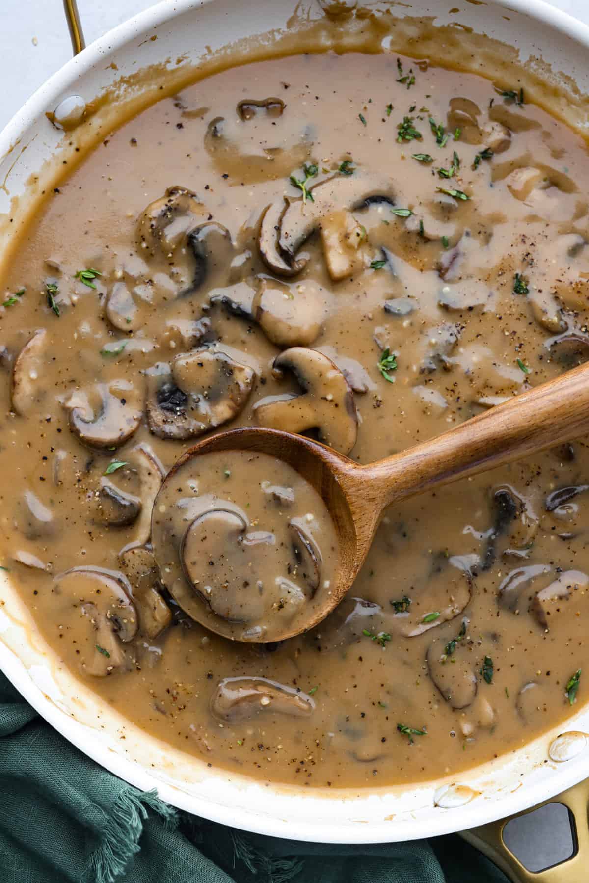 The BEST Mushroom Gravy | The Recipe Critic