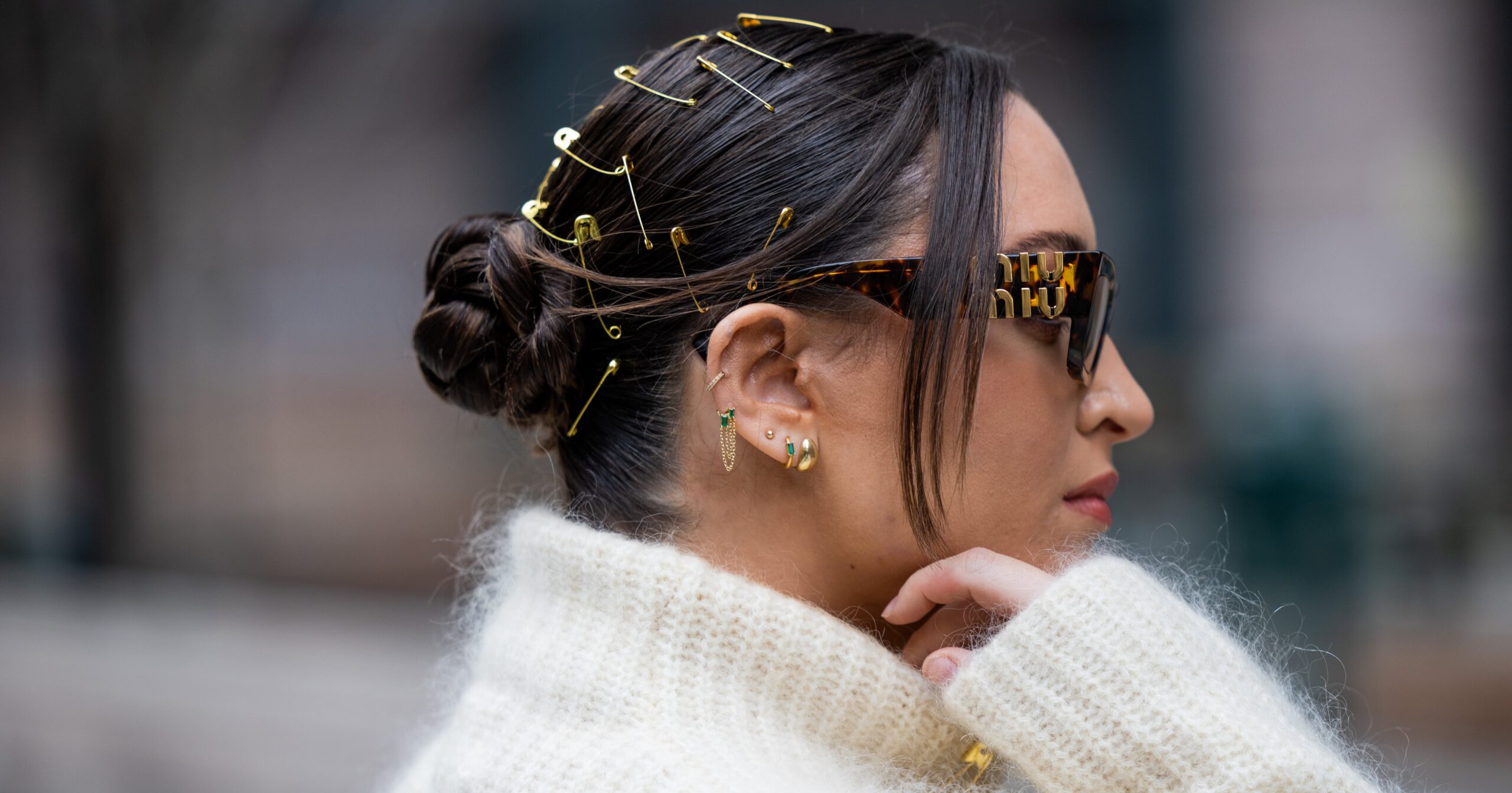 11 Simple Hair Bun Kinds to Strive