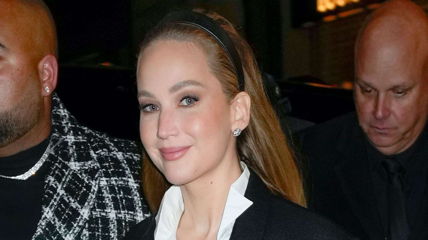 Jennifer Lawrence Had the Most Hilarious Response to a Relatable Wardrobe Malfunction