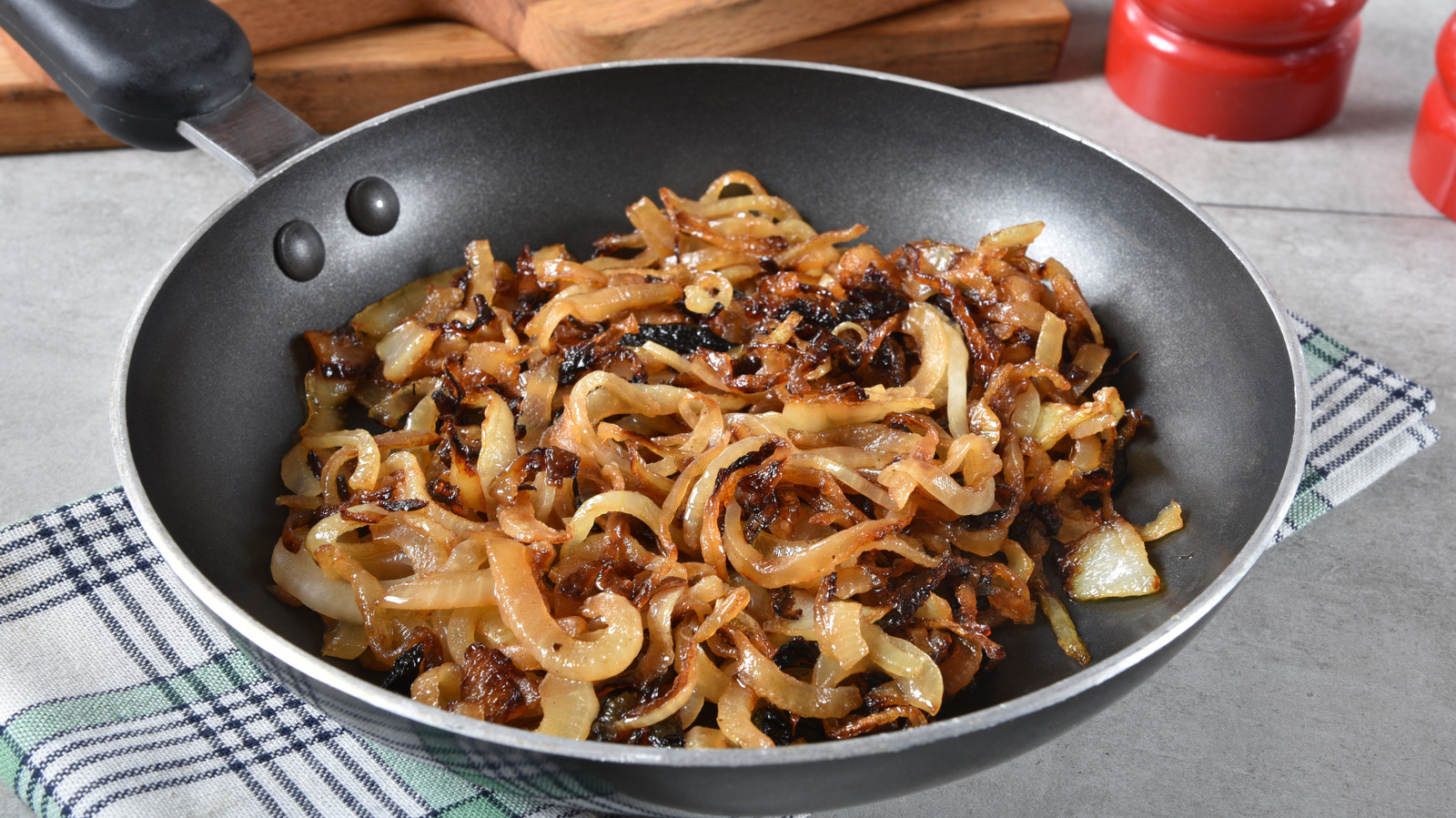 Jeremy Scheck’s Greatest Suggestions For Caramelizing Onions