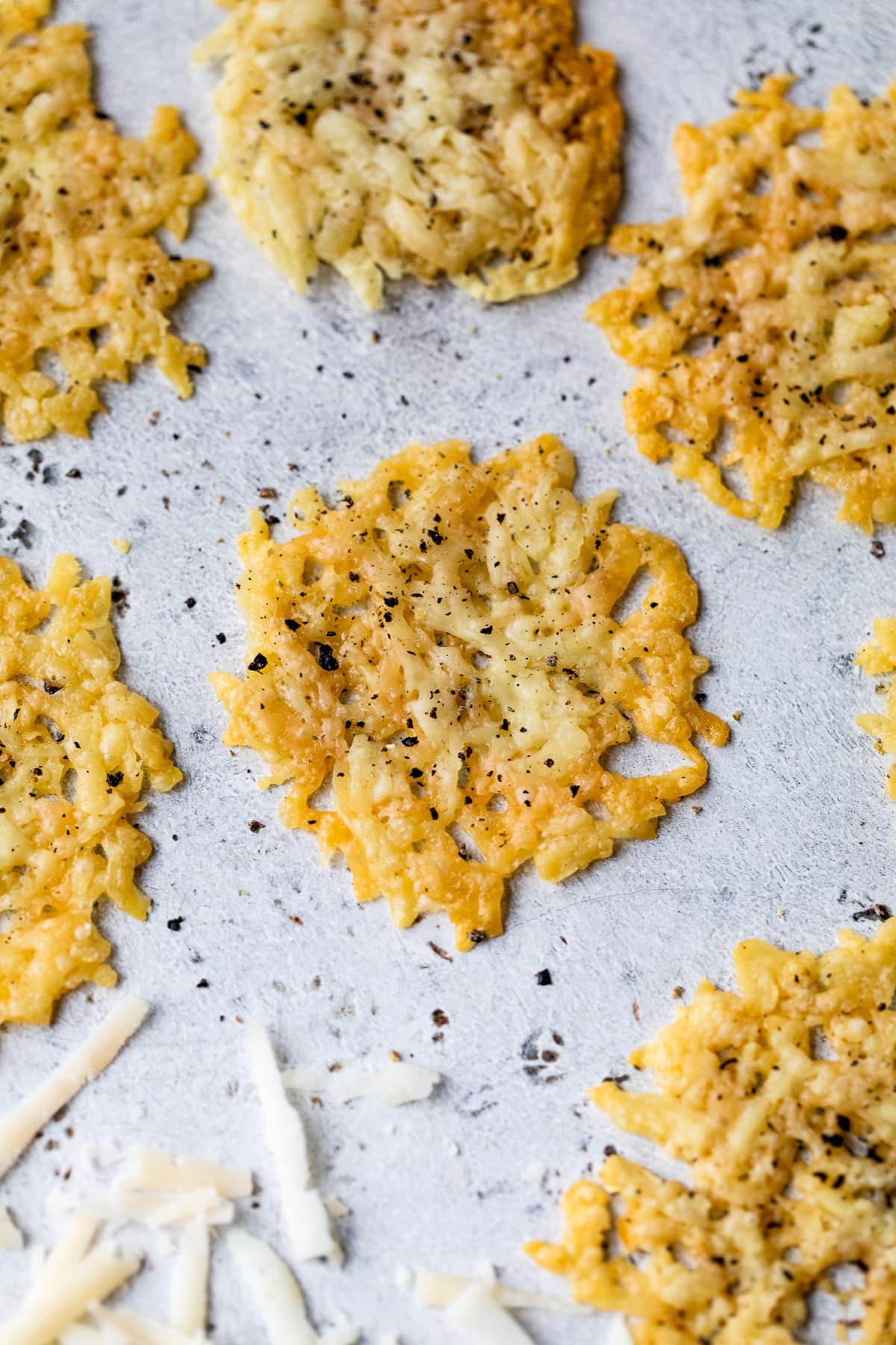 Cacio e Pepe Cheese Crisps Cacio e Pepe Cheese Crisps