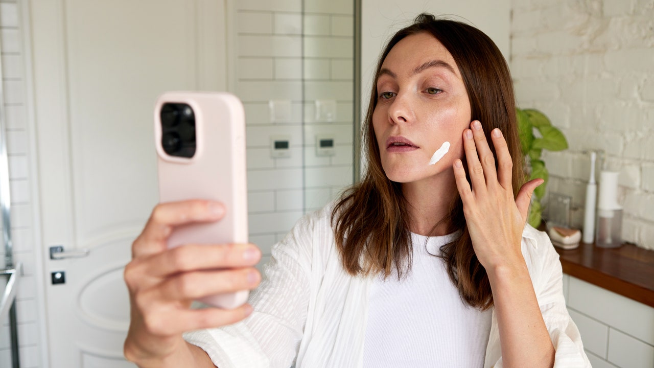Does ‘Face Slapping’ Actually Make Your Pores and skin Care Take up Higher?