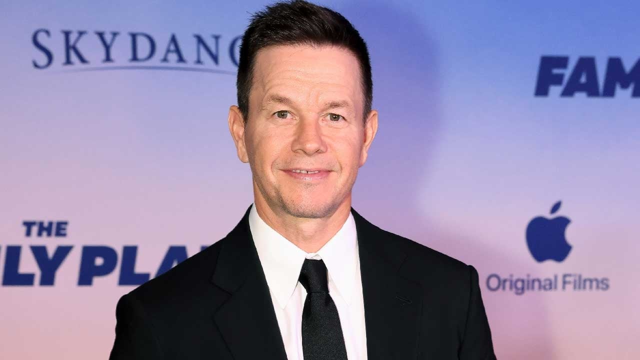 Mark Wahlberg Congratulates Brother Donnie on ‘Outstanding’ Run on ‘Blue Bloods’ Forward of Finale (Unique)
