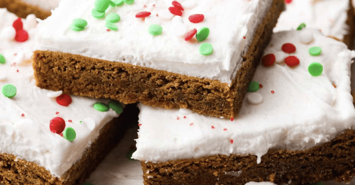 Gingerbread Sugar Cookie Bars | The Recipe Critic