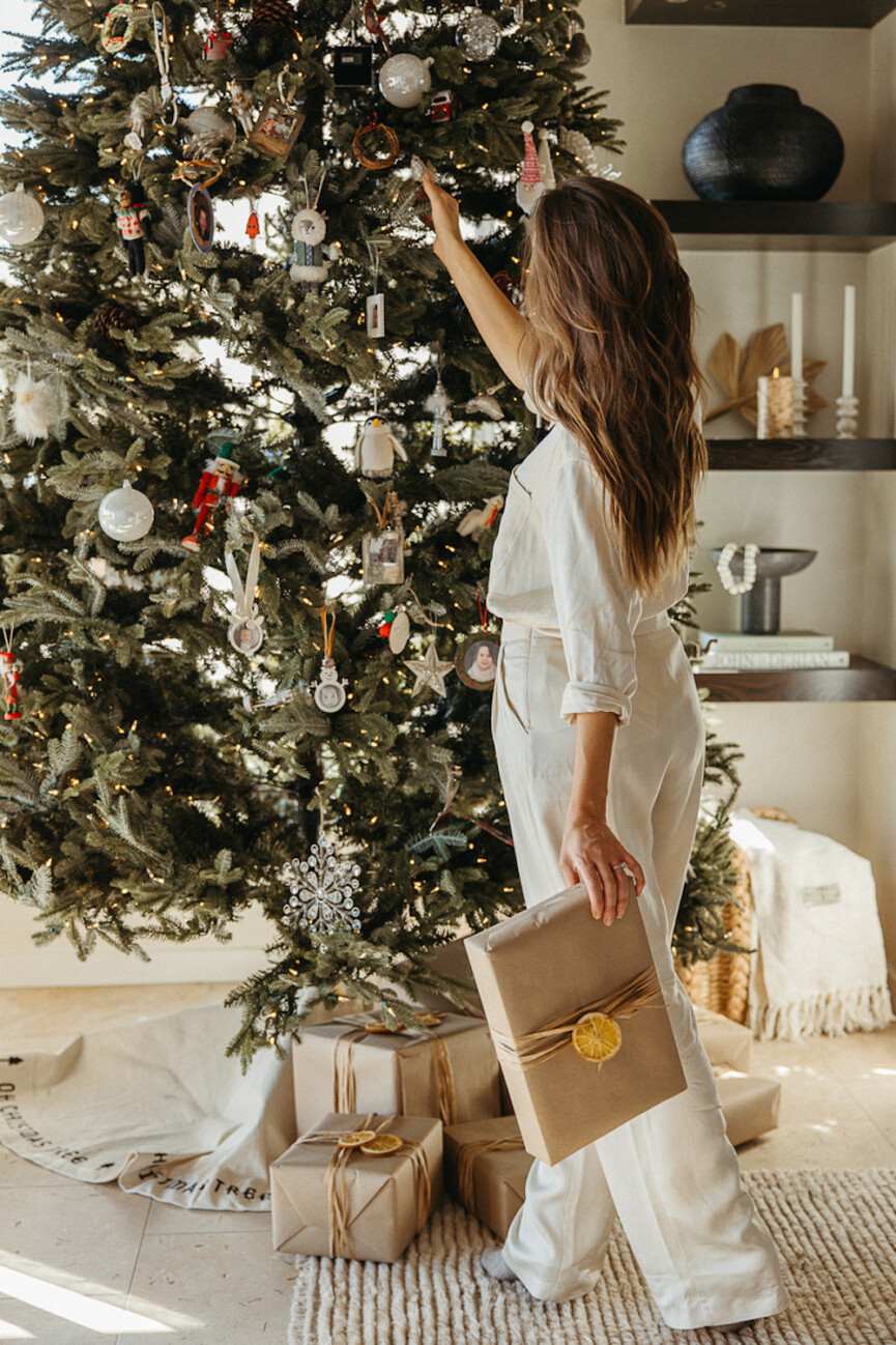 Trendy Christmas Tree Decorations to Deck Your Fashionable Halls