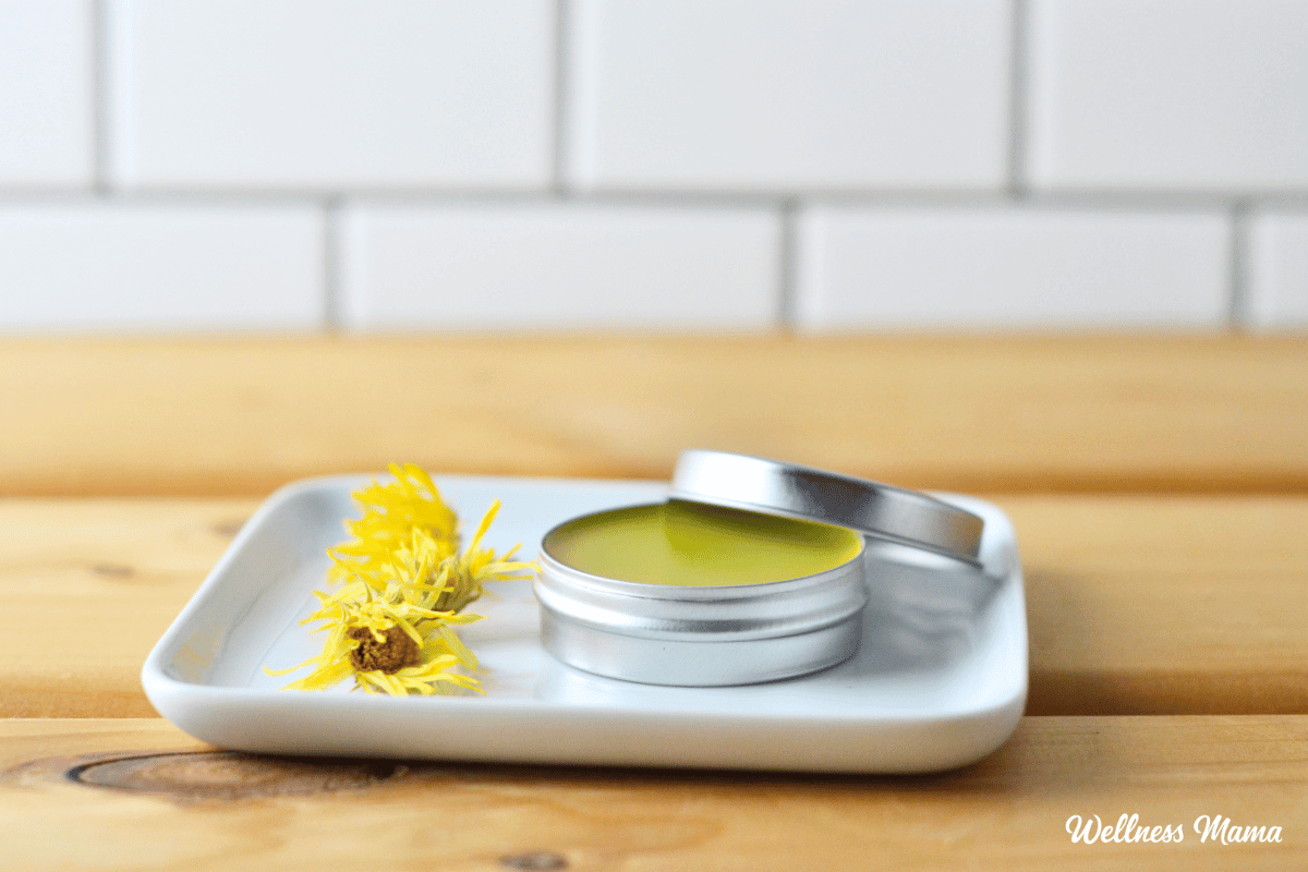 Do-it-yourself Natural Lip Balm Do-it-yourself Natural Lip Balm