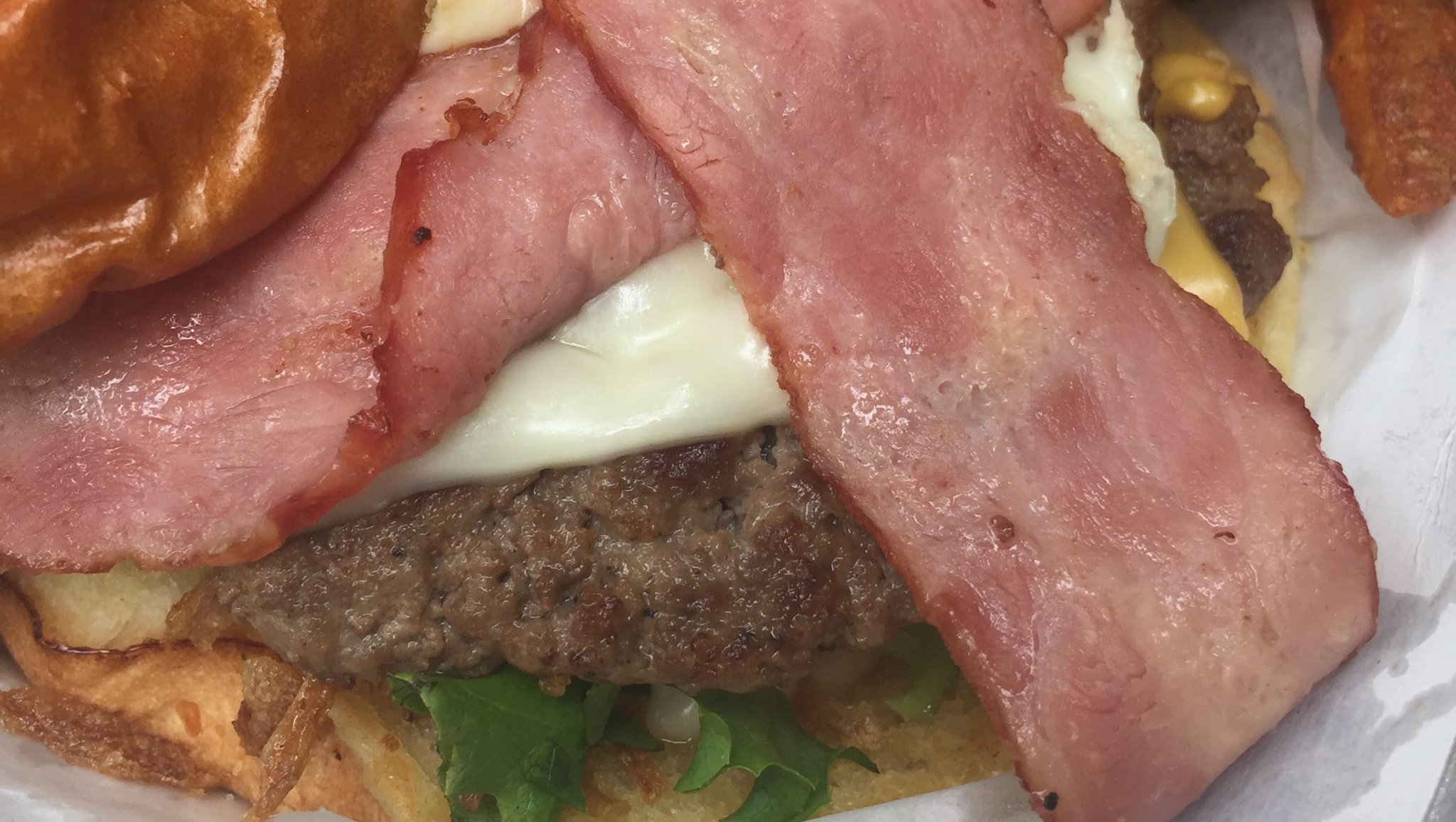 Is turkey bacon wholesome? The way it compares to pork bacon