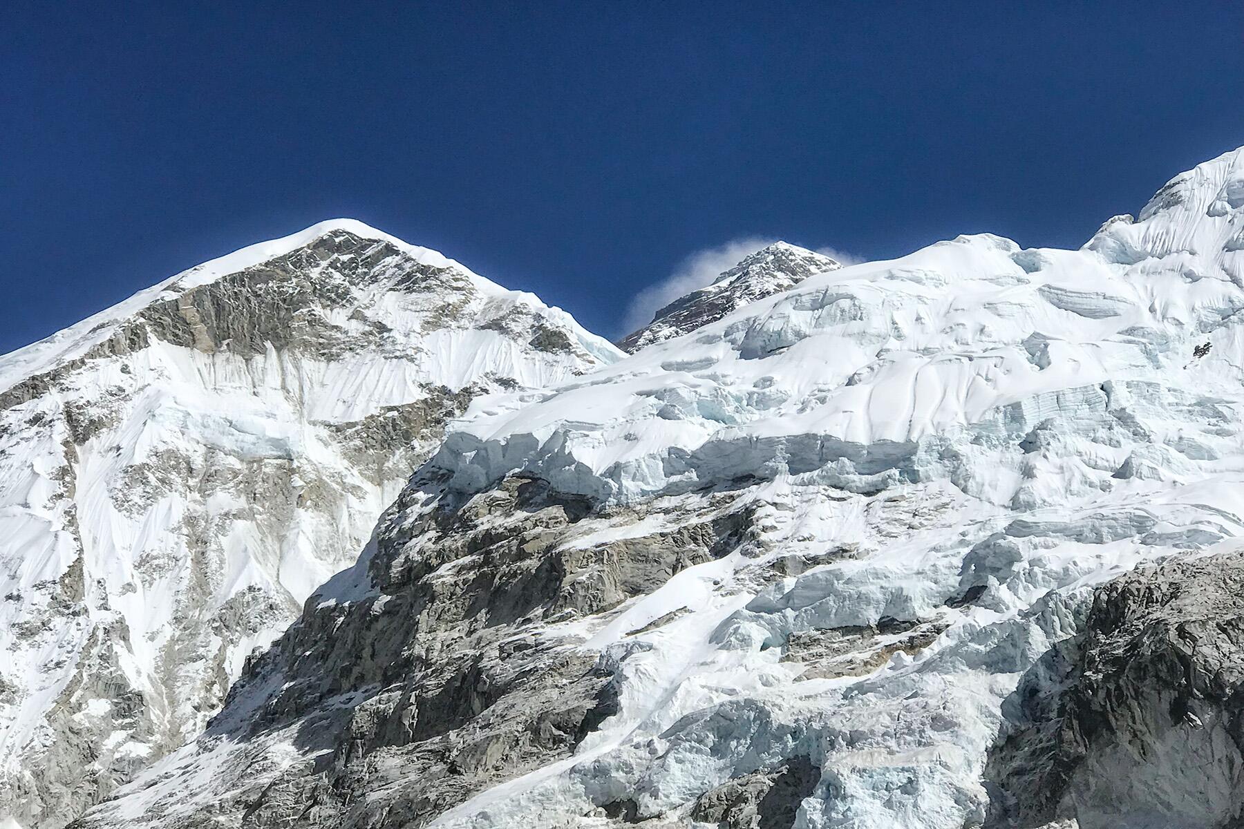 I Developed Sunstroke Whereas Mountaineering to Everest Base Camp