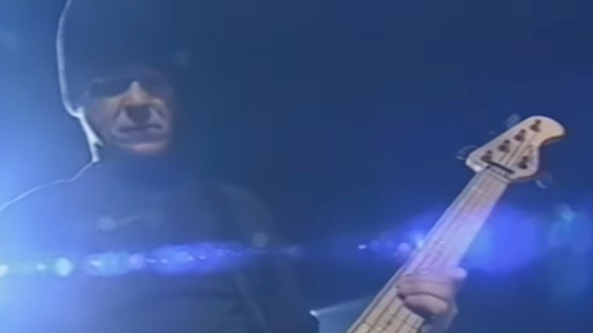 The within story of Jason Newsted’s closing Metallica present