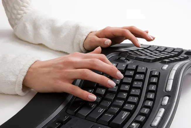 Your Keyboard Could Comprise Extra Micro organism Than Your Rest room Seat