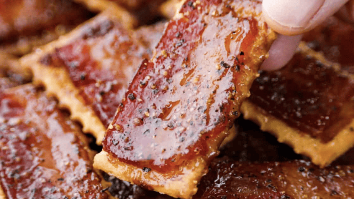 Bacon Crackers | The Recipe Critic Bacon Crackers | The Recipe Critic