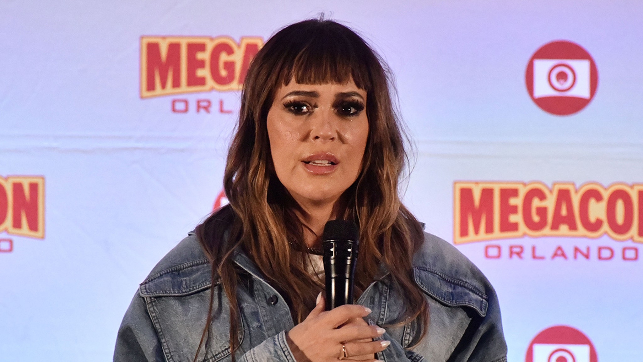 Alyssa Milano Dodges Shannen Doherty Firing Claims Alyssa Milano Dodges Shannen Doherty Firing Claims