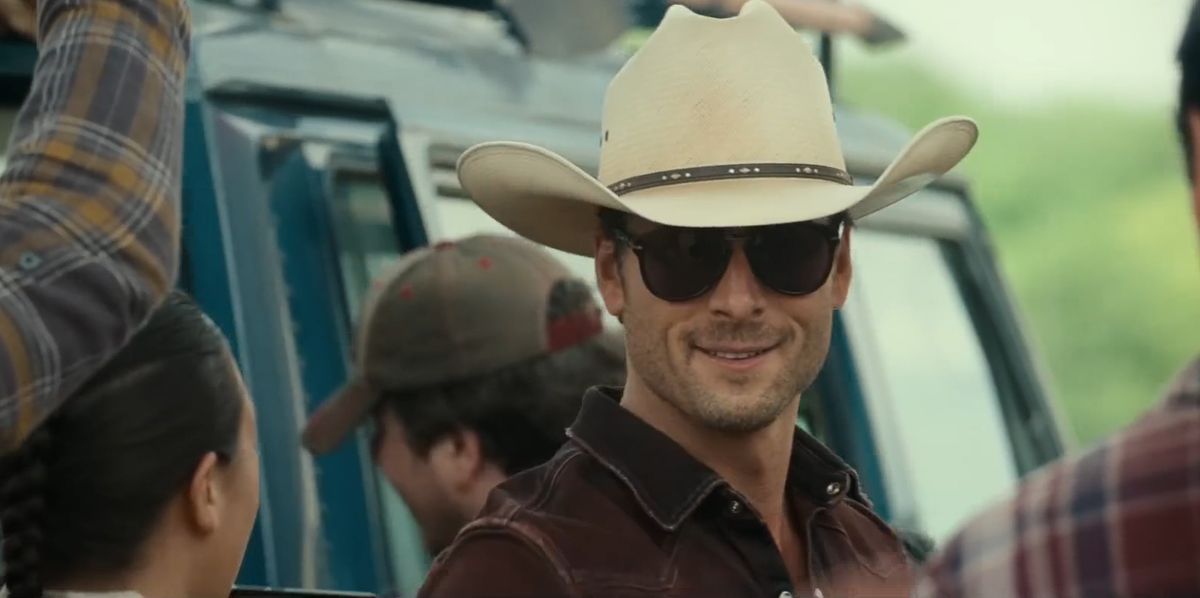 Glen Powell is a “twister wrangler” in action-packed Twisters trailer Glen Powell is a “twister wrangler” in action-packed Twisters trailer