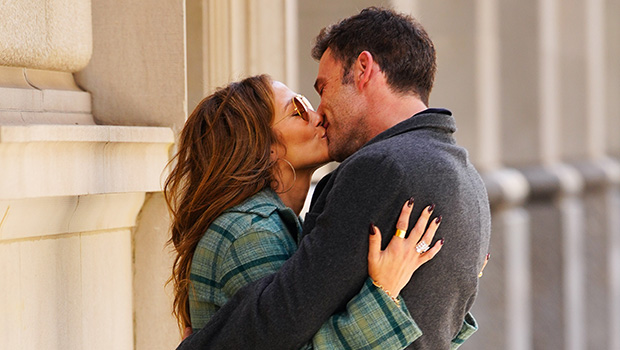 Ben Affleck, Jennifer Lopez Make Out in L.A. After Lunch Date: Images – Hollywood Life