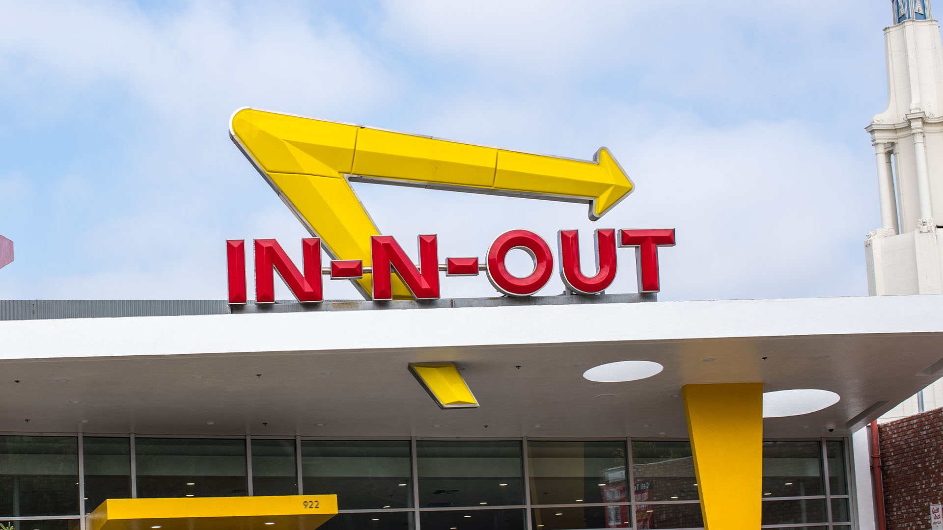 In-N-Out reveals 14 secret menu objects followers have by no means heard of together with an ‘animal fashion’ order that works on something In-N-Out reveals 14 secret menu objects followers have by no means heard of together with an ‘animal fashion’ order that works on something