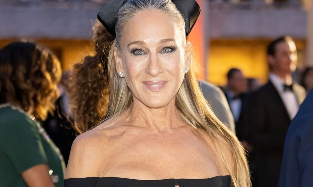 Comfortable Birthday Sarah Jessica Parker! Store Her Vogue and Magnificence Staples