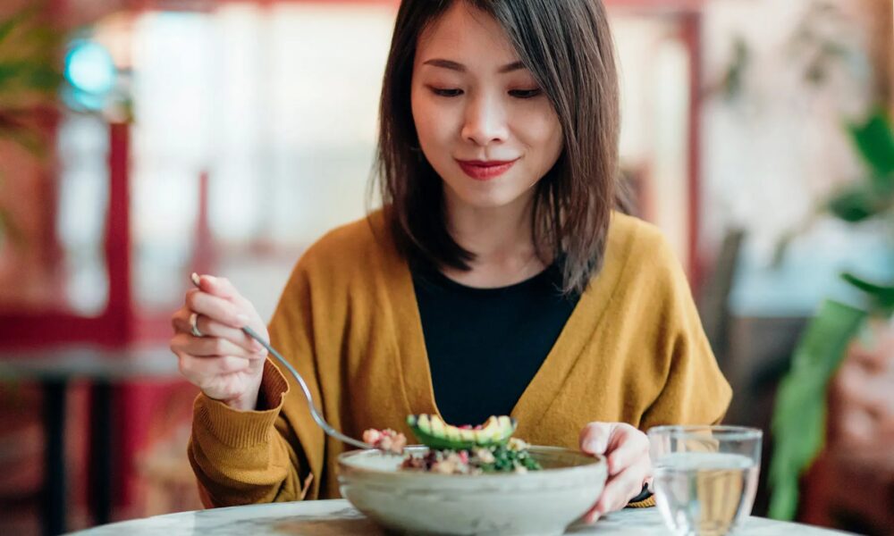 Aware Consuming Goals to Change Your Relationship With Meals