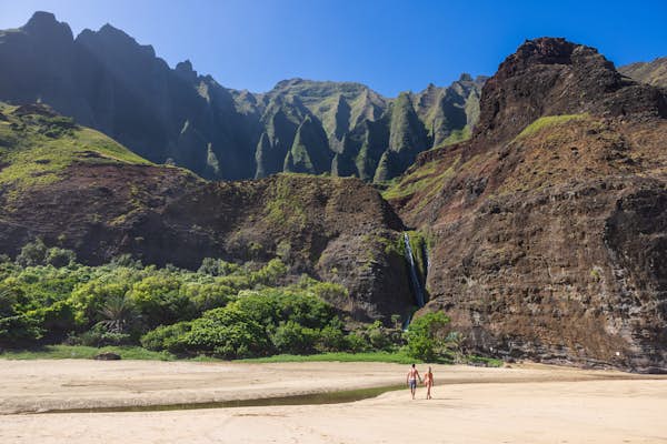 Touring to Hawaii with factors and miles in 2024
