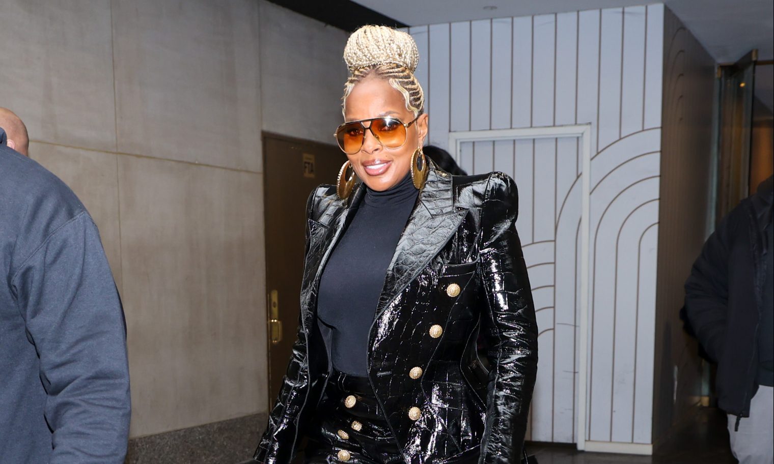 Mary J. Blige Reveals She Used To “Hate” Her Distinctive Voice Mary J. Blige Reveals She Used To “Hate” Her Distinctive Voice
