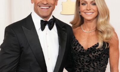 Kelly Ripa Says Mark Consuelos Stored Her Up—However It is Not What You Assume