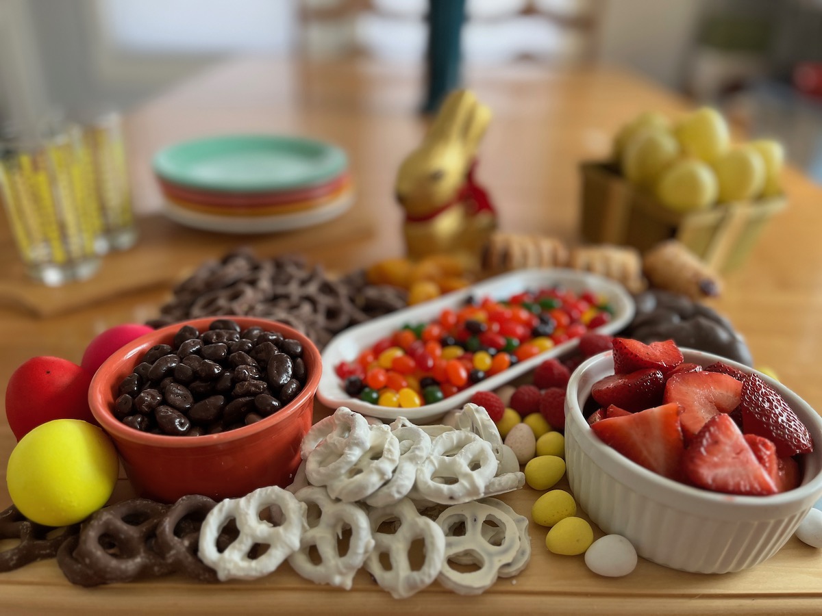Easter Sweet Charcuterie Board – Bagels and Lasagna