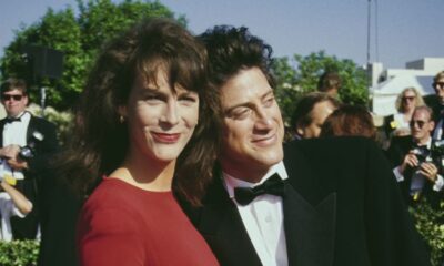 Jamie Lee Curtis credit Richard Lewis along with her sobriety: ‘Relaxation in laughter’