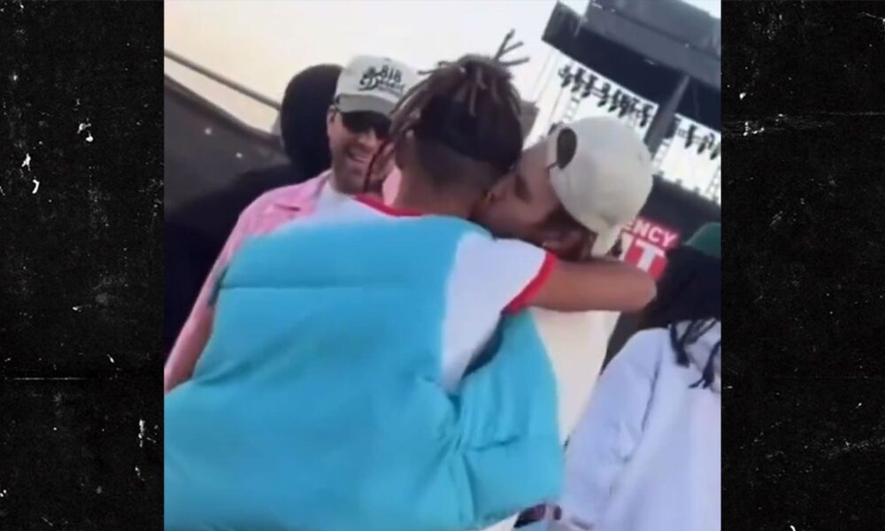 Justin Bieber and Jaden Smith Bro Out at Coachella, Share Kiss